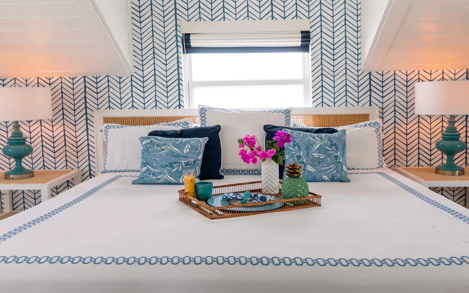 Beautiful Harbour Island Beachfront Villa