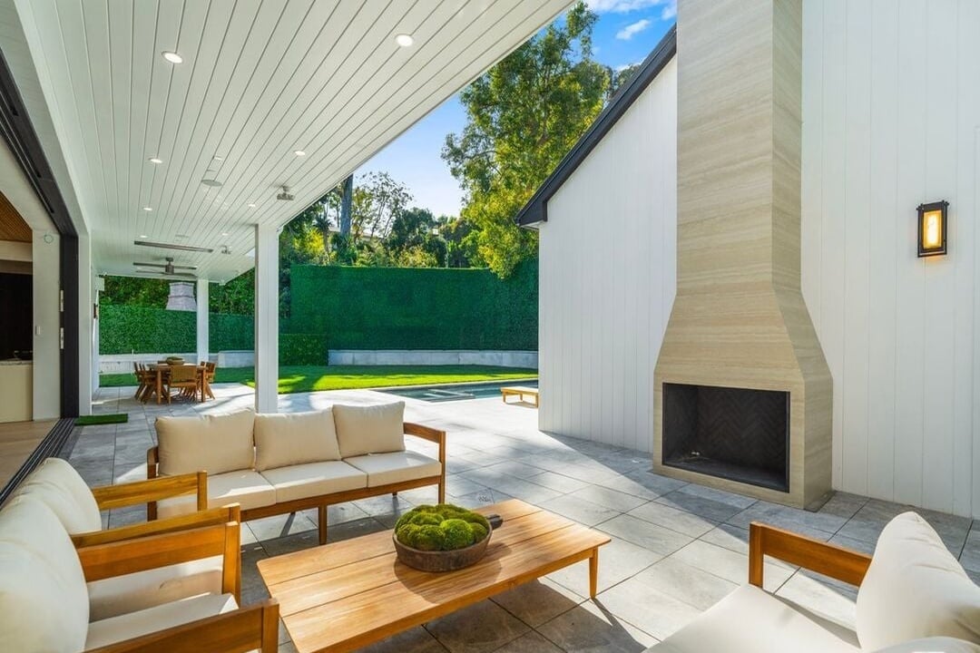 Zenith Pavilion,Tweed Ln, 90049