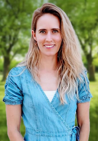 Katie Oslon Scottsdale, AZ Real Estate Agent Headshot