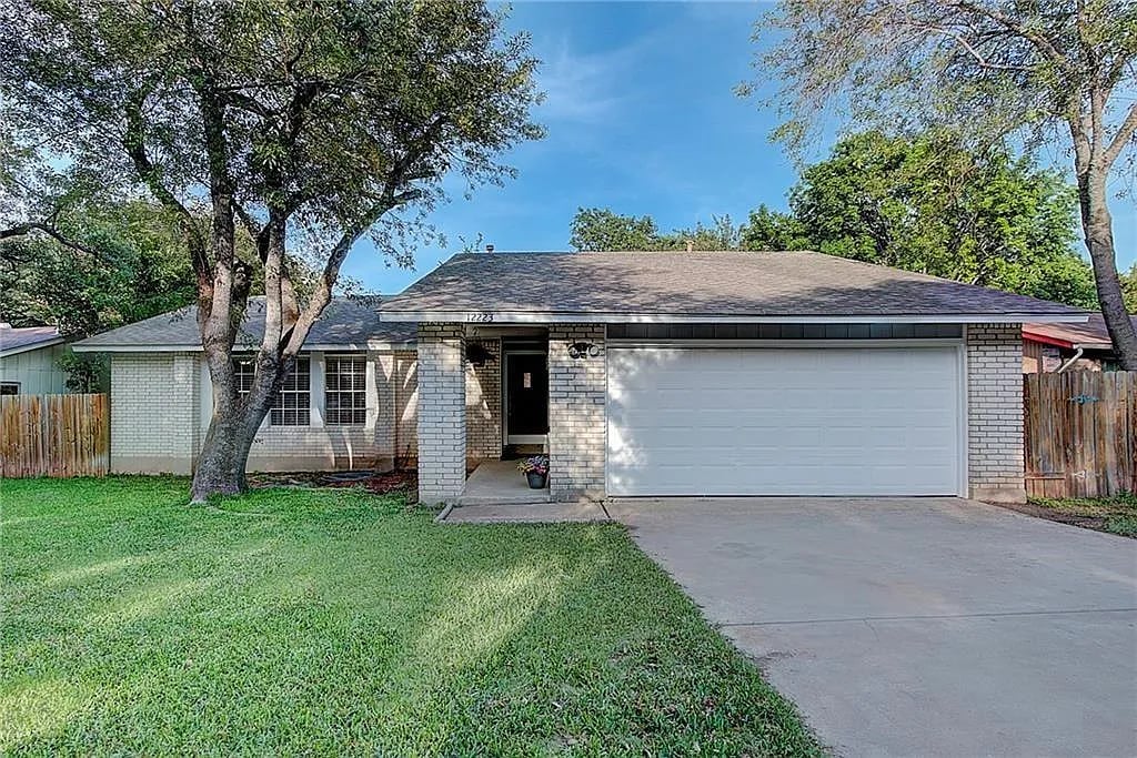 12223 Wallingstone Ln