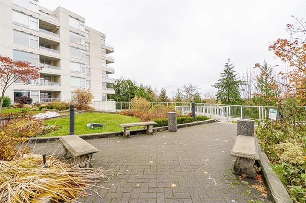 904-9288 University Cres