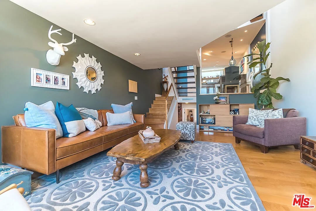 33 E Privateer St #3