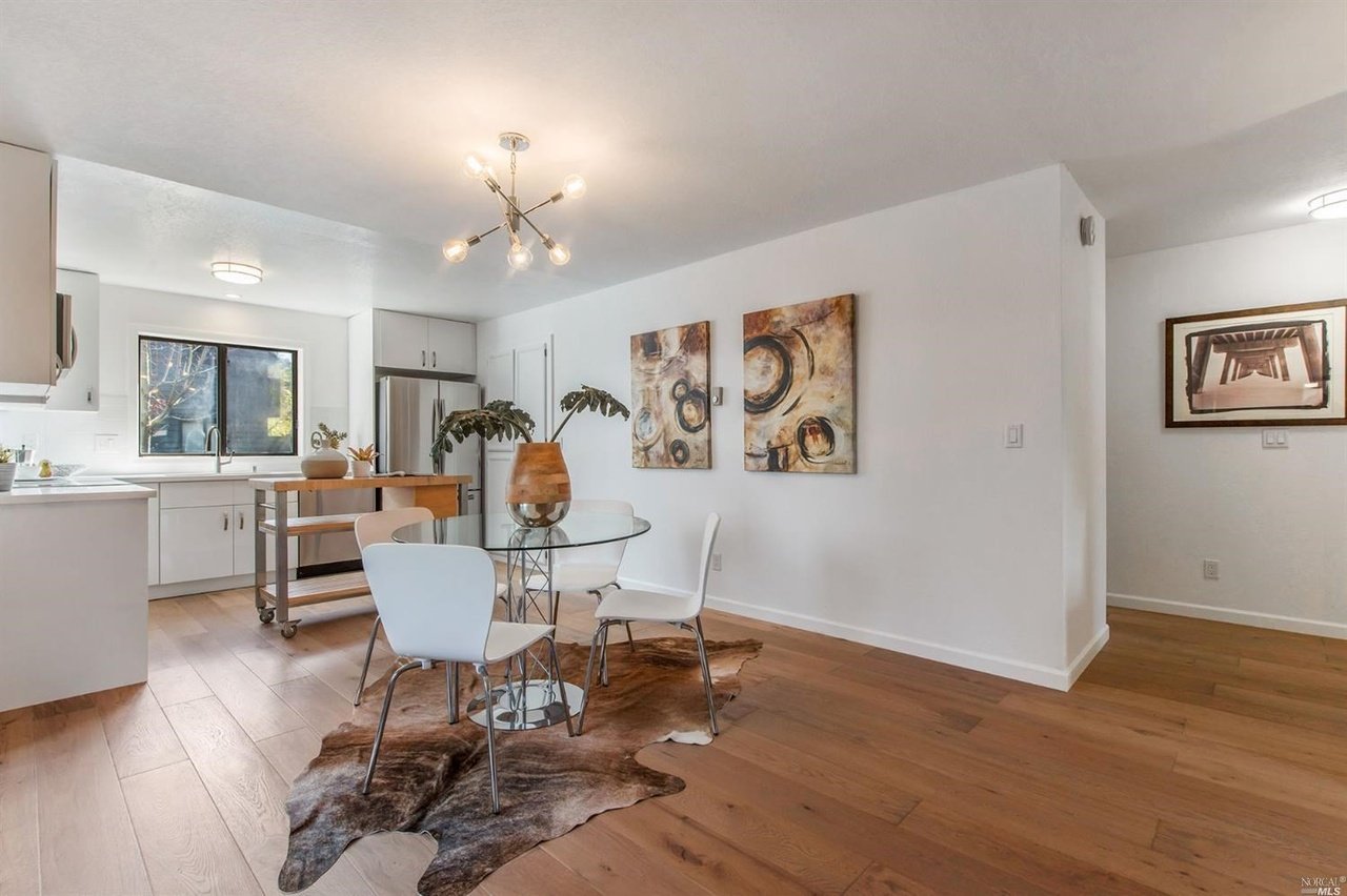 20 Cypress Pl