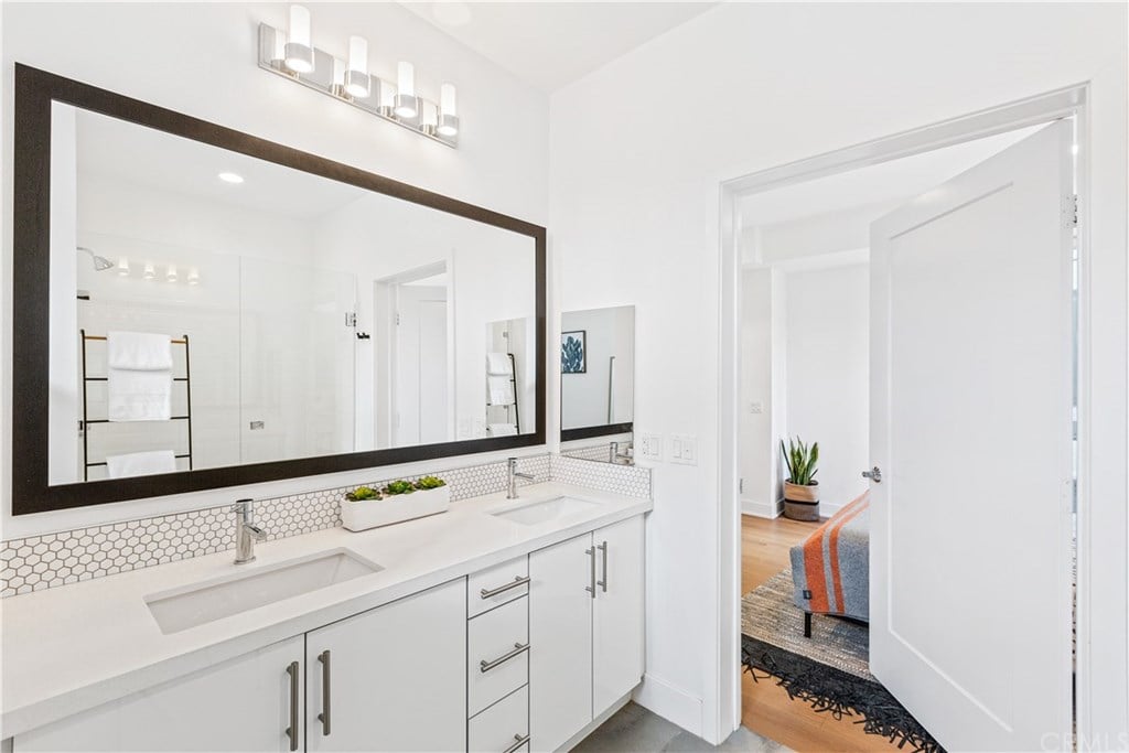 118 S Avenue 50, Unit 301