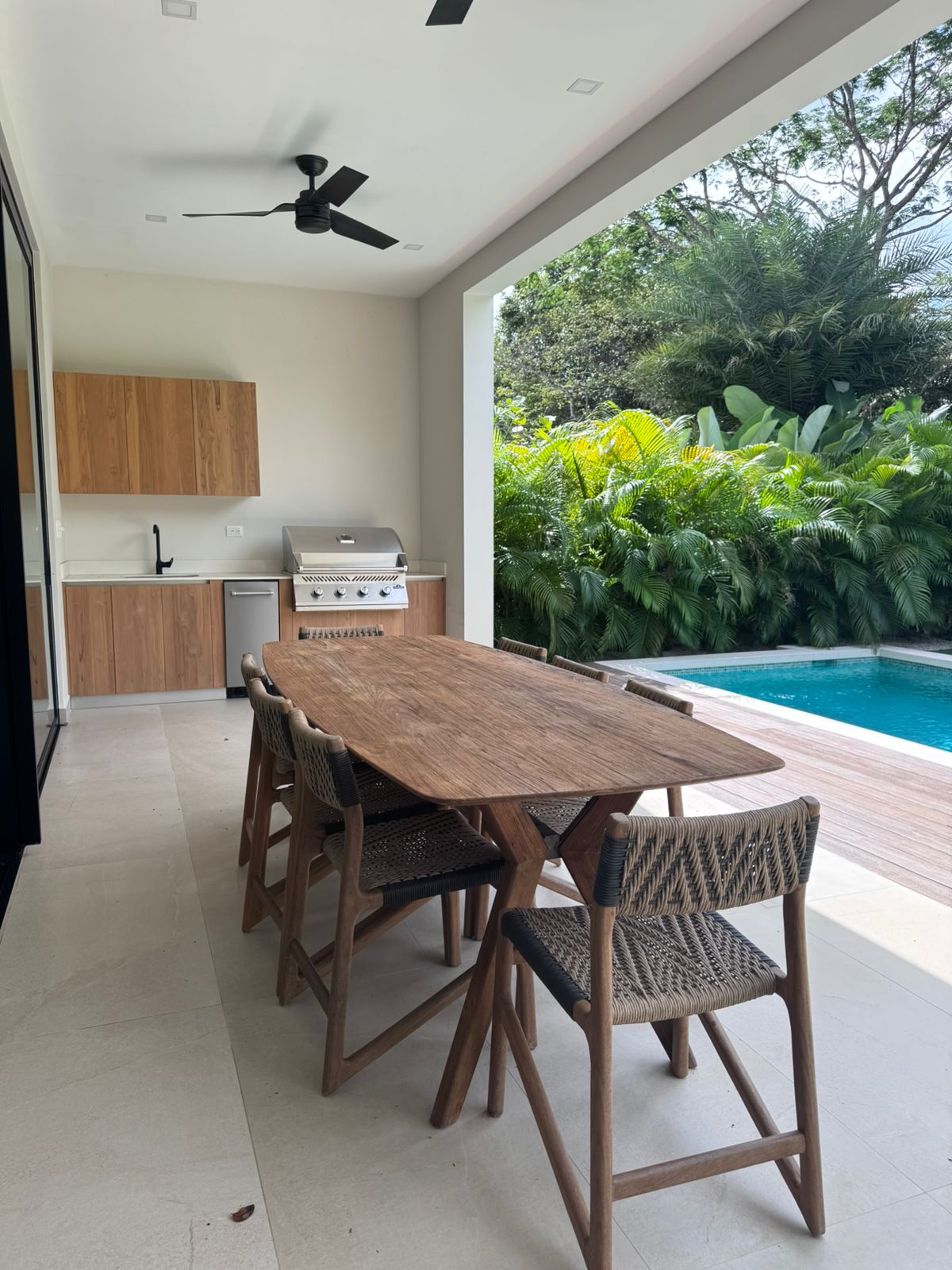 Turnkey Tropical-Modern 4BR Villa with Private Pool in Prestigious Hacienda Pinilla