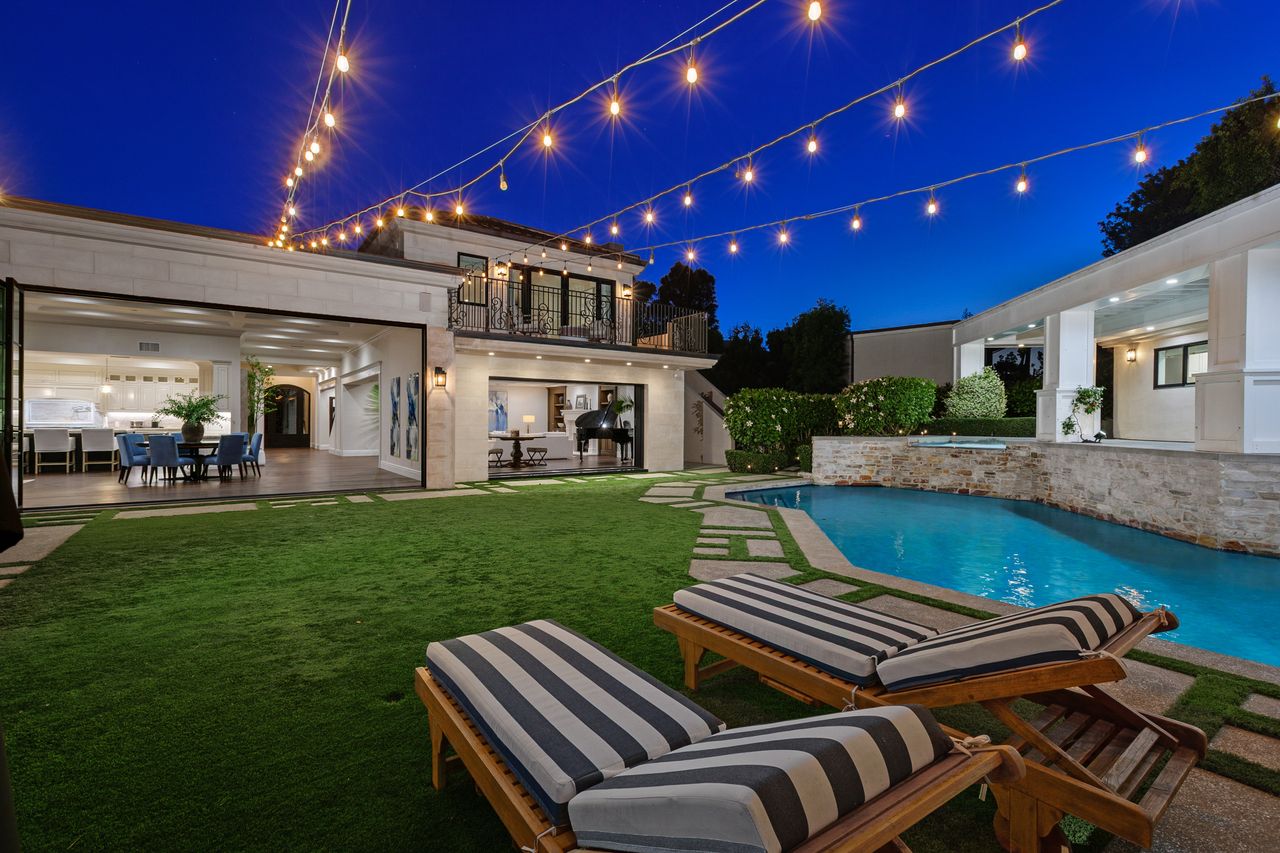 Luxury Estate in Big Canyon