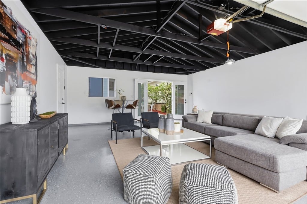 349 N Glendora Ave, Glendora