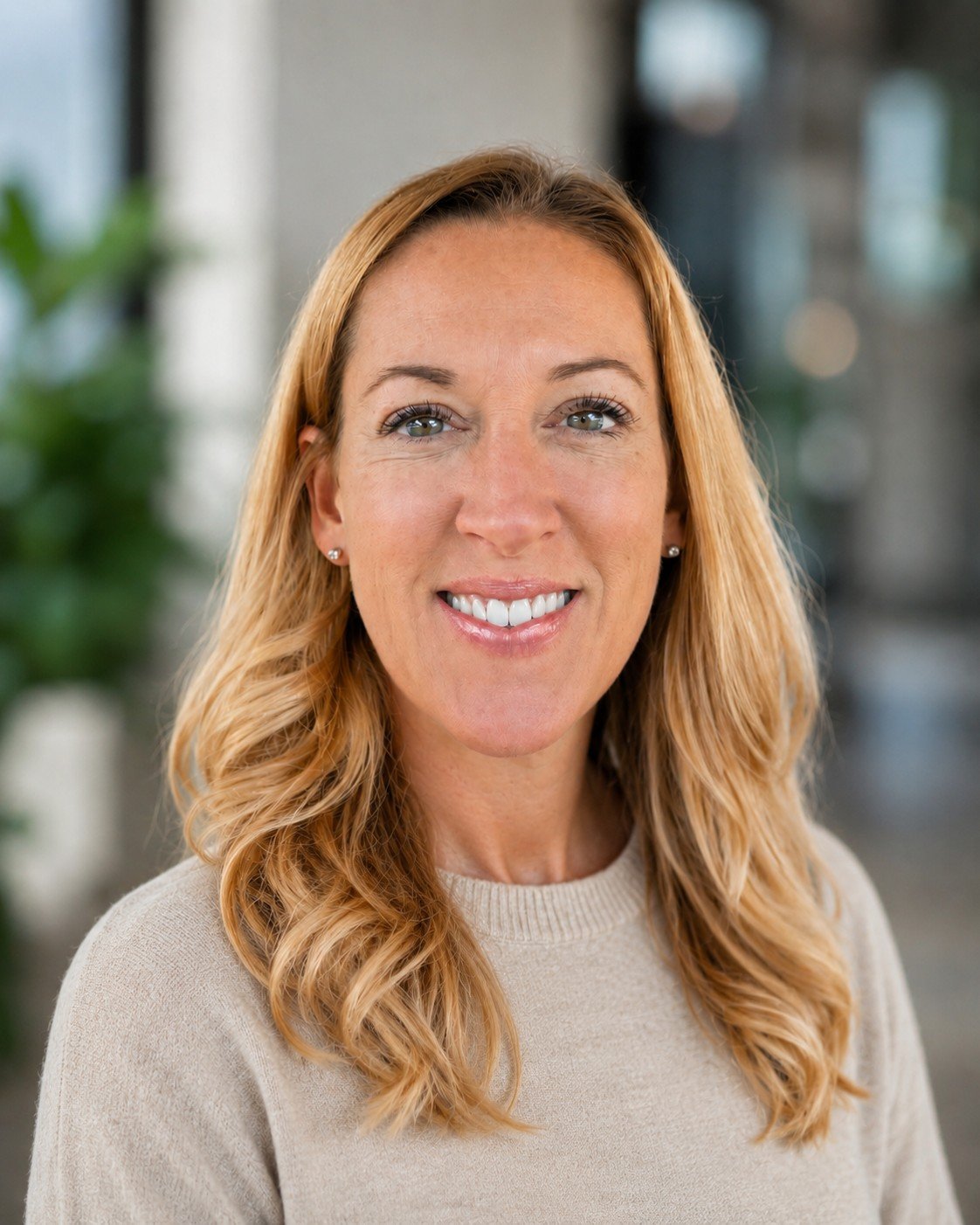 Emily Nowell Mt Pleasant, SC Real Estate Executive Assistant Headshot