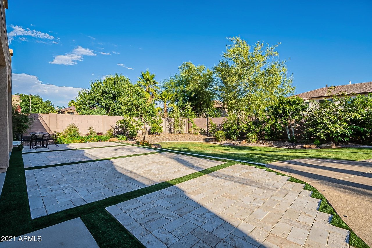1709 E Kaibab Dr