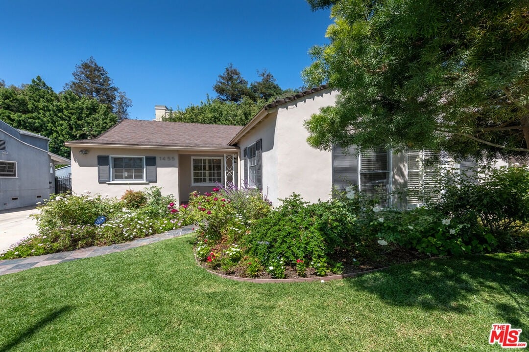 1455 S Roxbury Dr