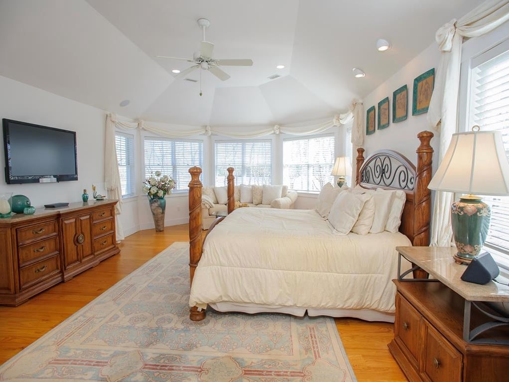 283 Pond Rd