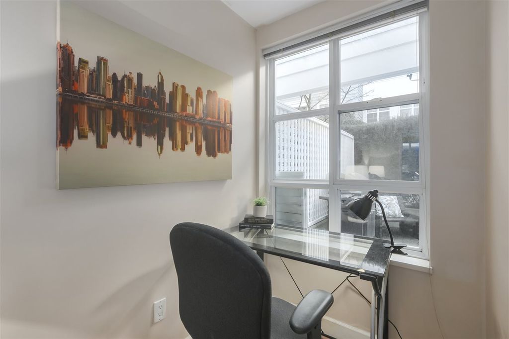 657 W 7th Ave, #103