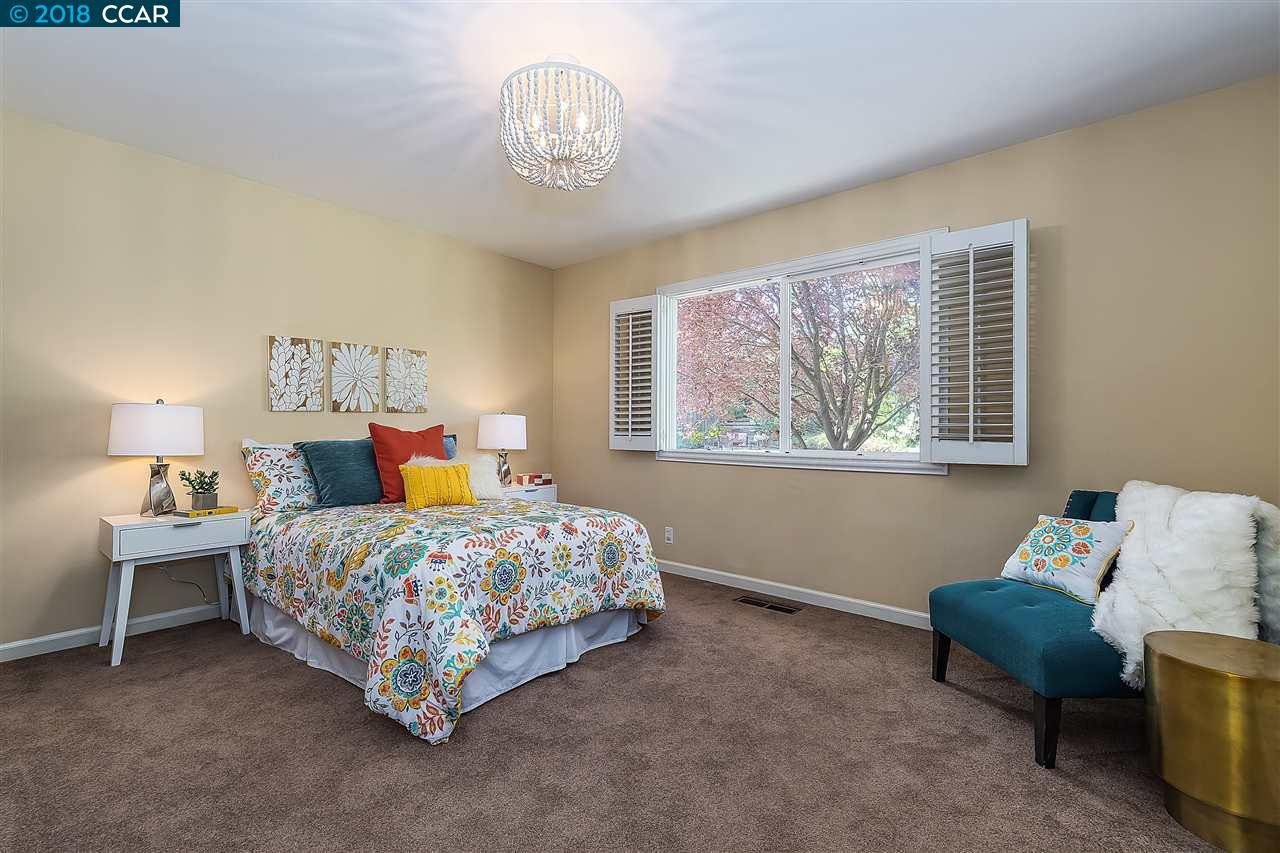 1853 Del Rio Dr