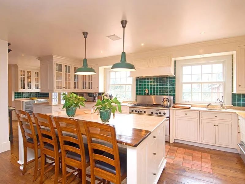 Estate Section Traditional on 3 Acres