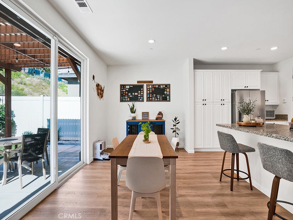 8967 Sunshine Valley Way
