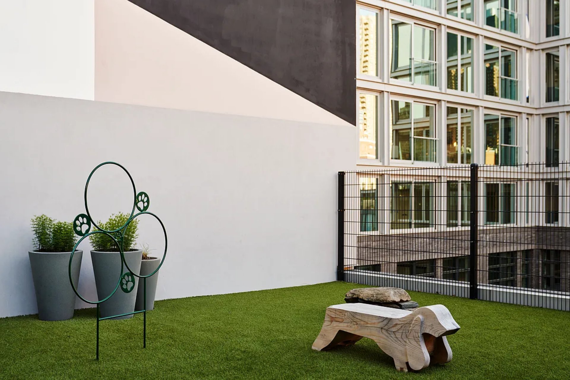 547 W 47th Street 604