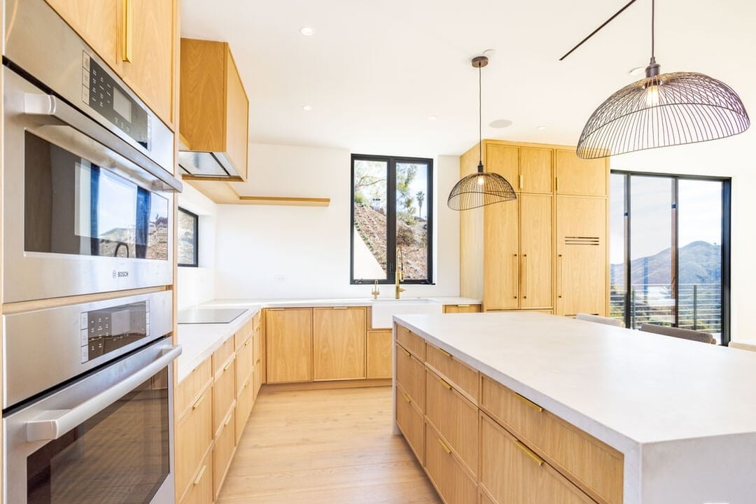 Mulholland Hwy, 90265