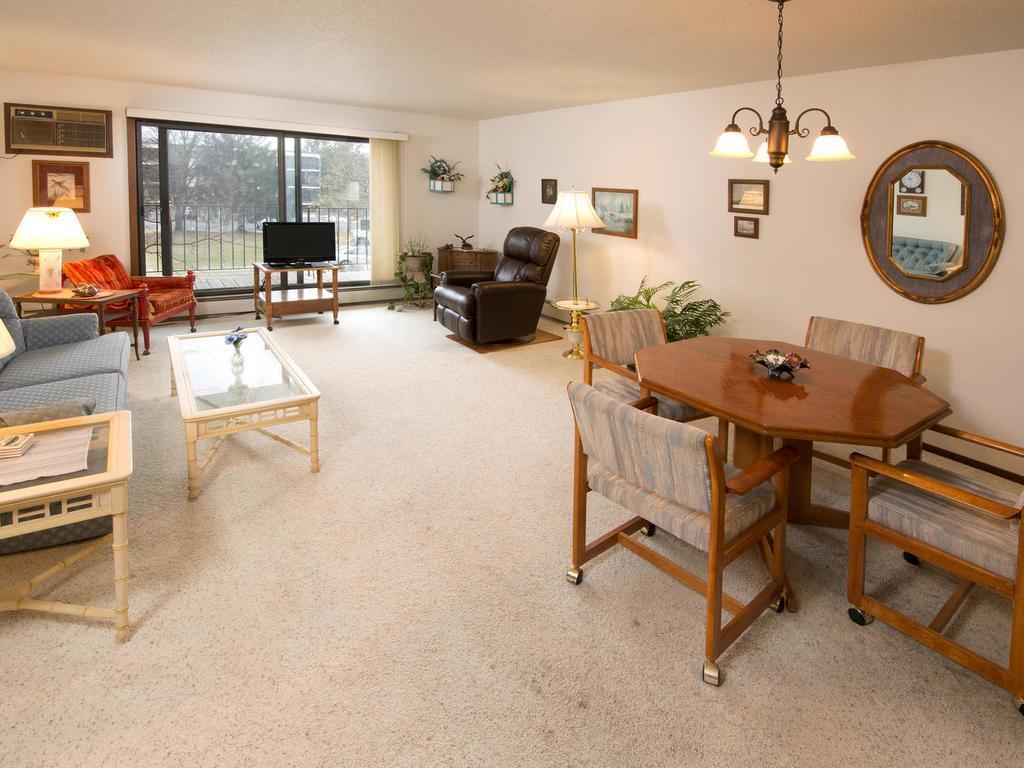 10441 Greenbrier Rd #206
