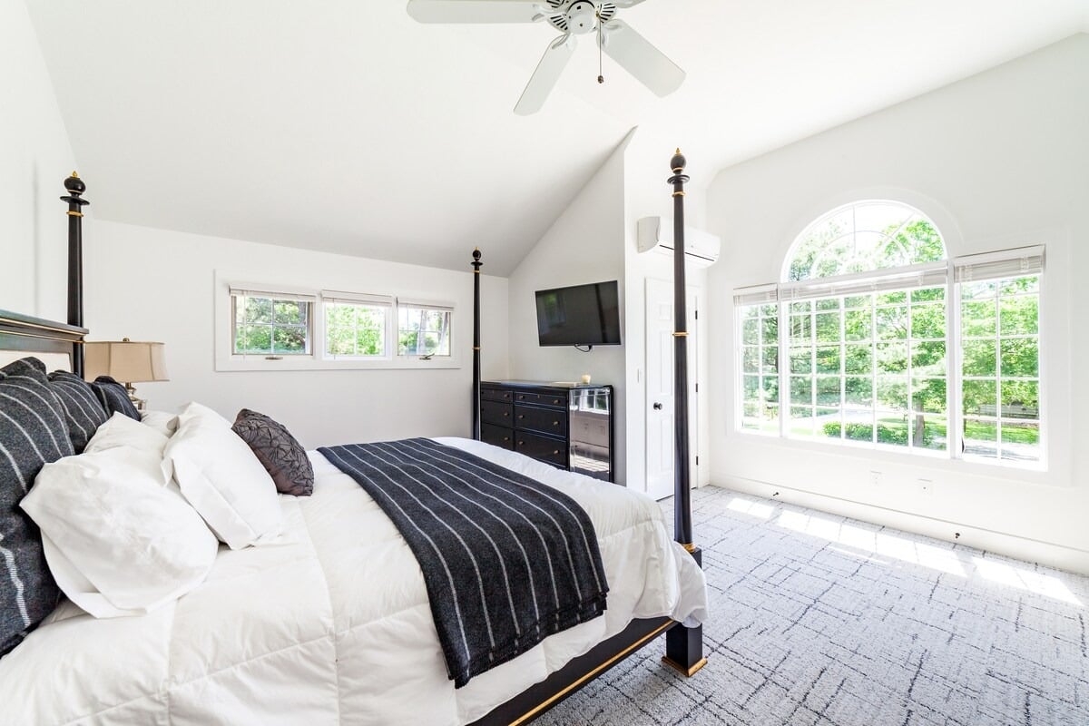 Luxury 5 Bedroom Katama Estate With Pool & Hot Tub