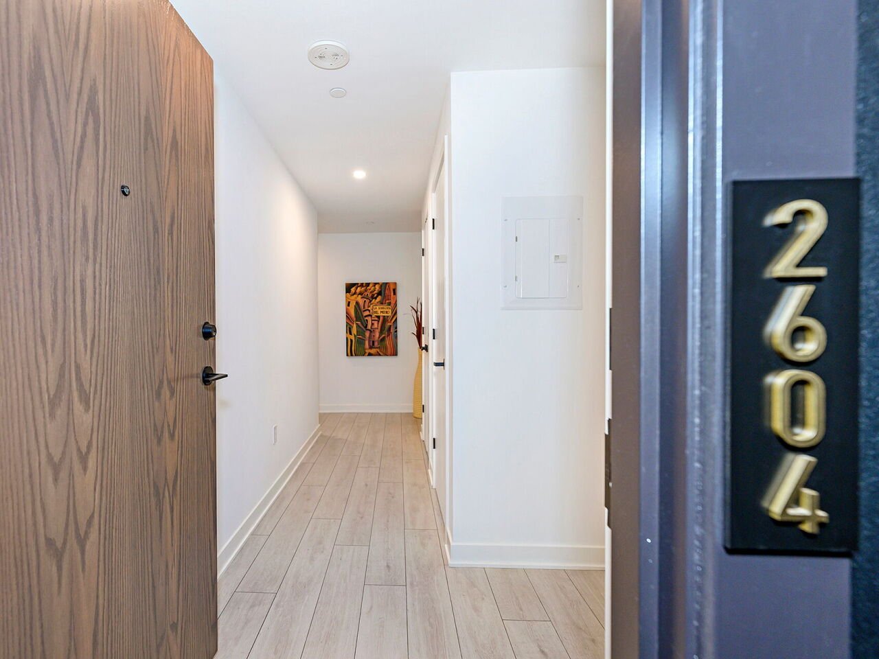 55 Charles St E Unit: 2604