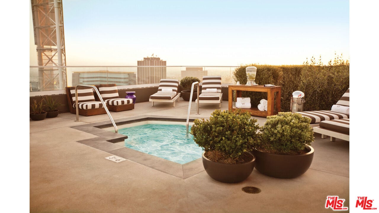 6250 Hollywood Blvd, #10N