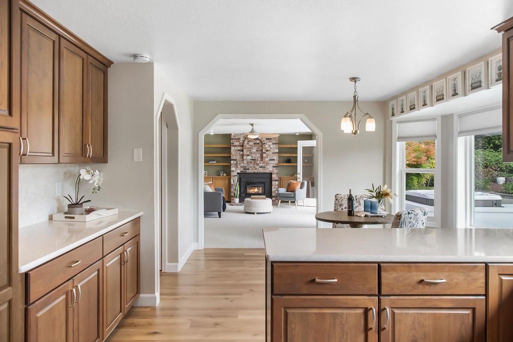 3055 NW Colonial Lane