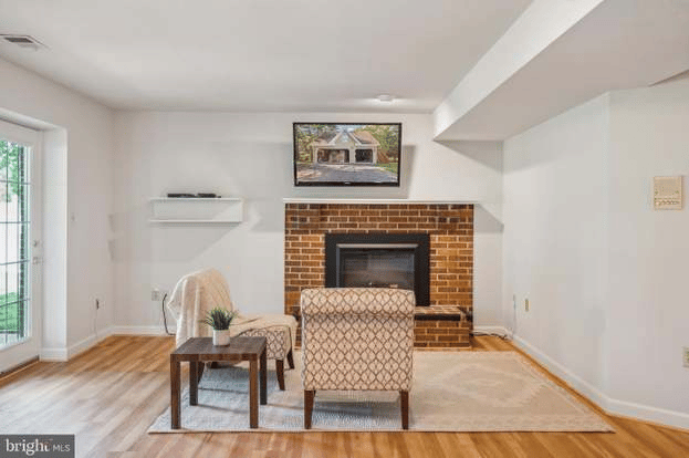 Just listed: 21185 St Louis Rd in Middleburg Virginia in Loudoun County listed by Diana Geremia