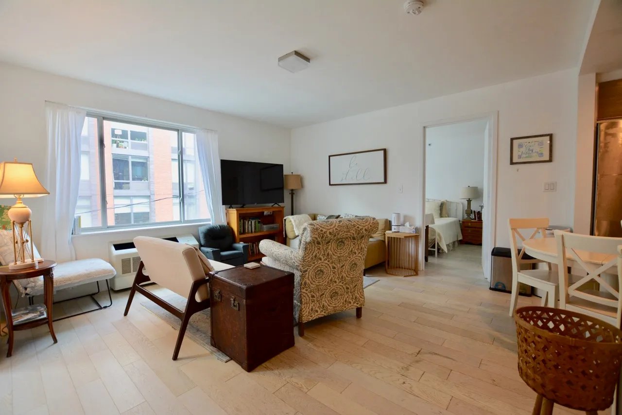 47-05 5th Street Unit: 304