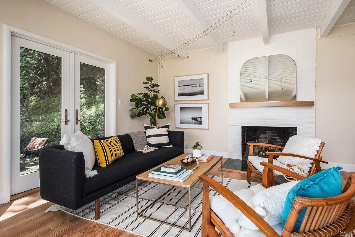 32 - A Terrace Ave
