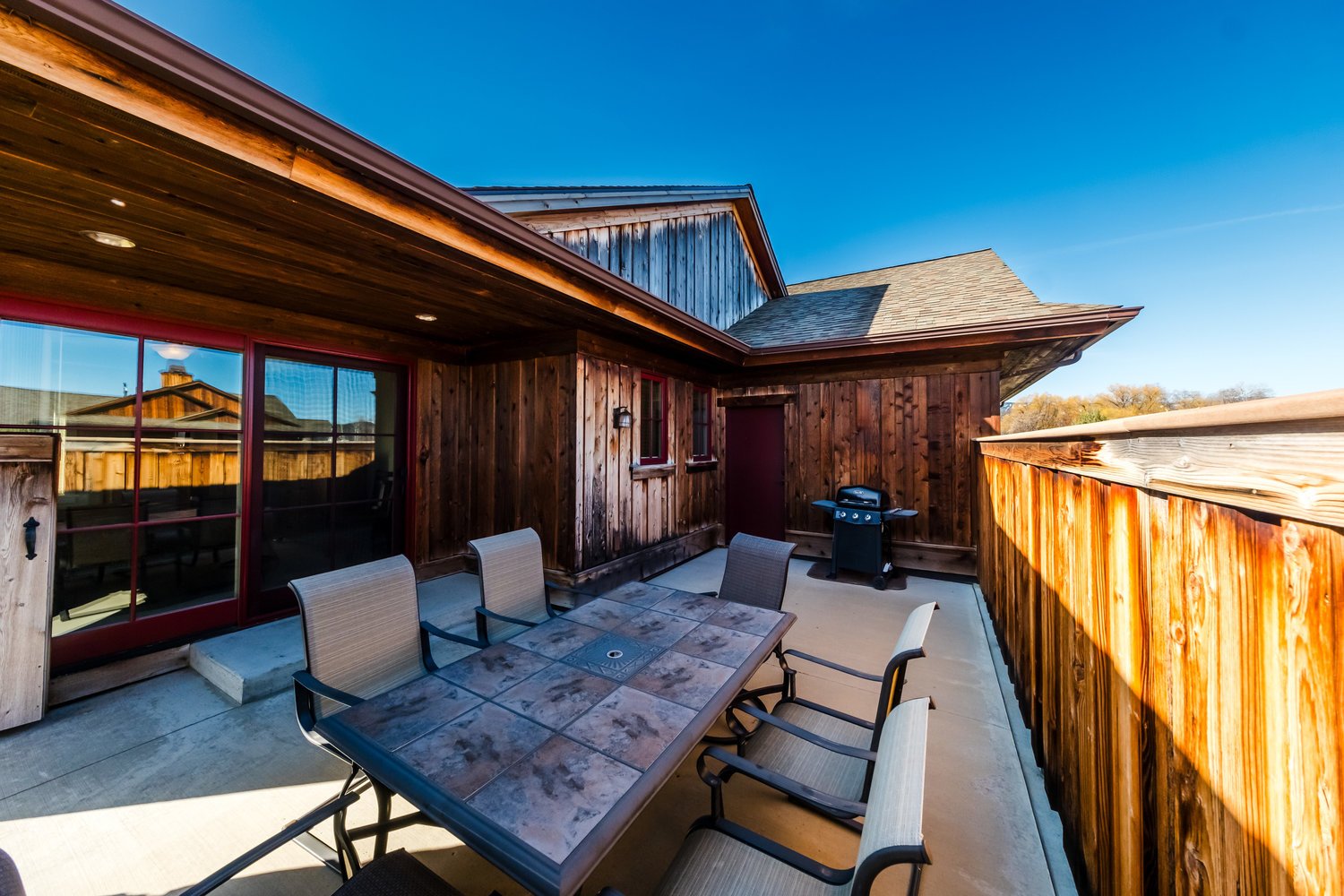 91 Clubhouse Dr