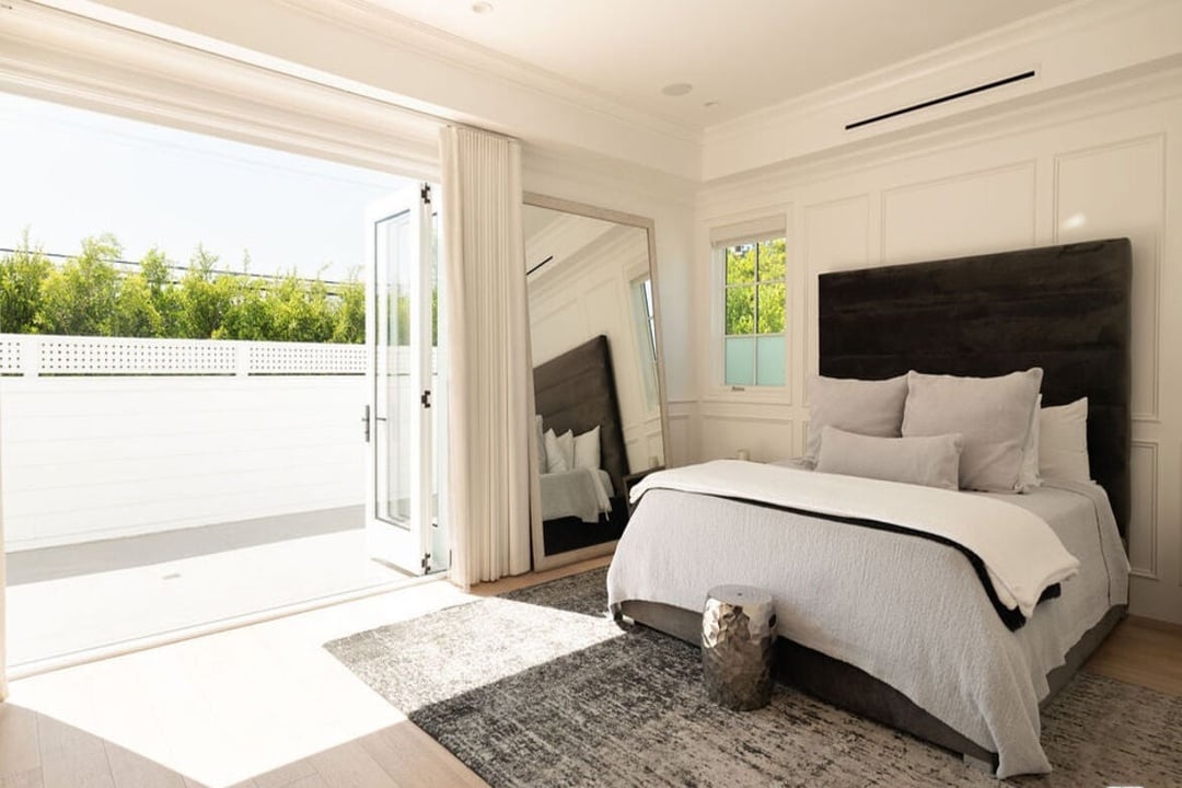 Highcliff Vista, N Stanley Ave, 90036