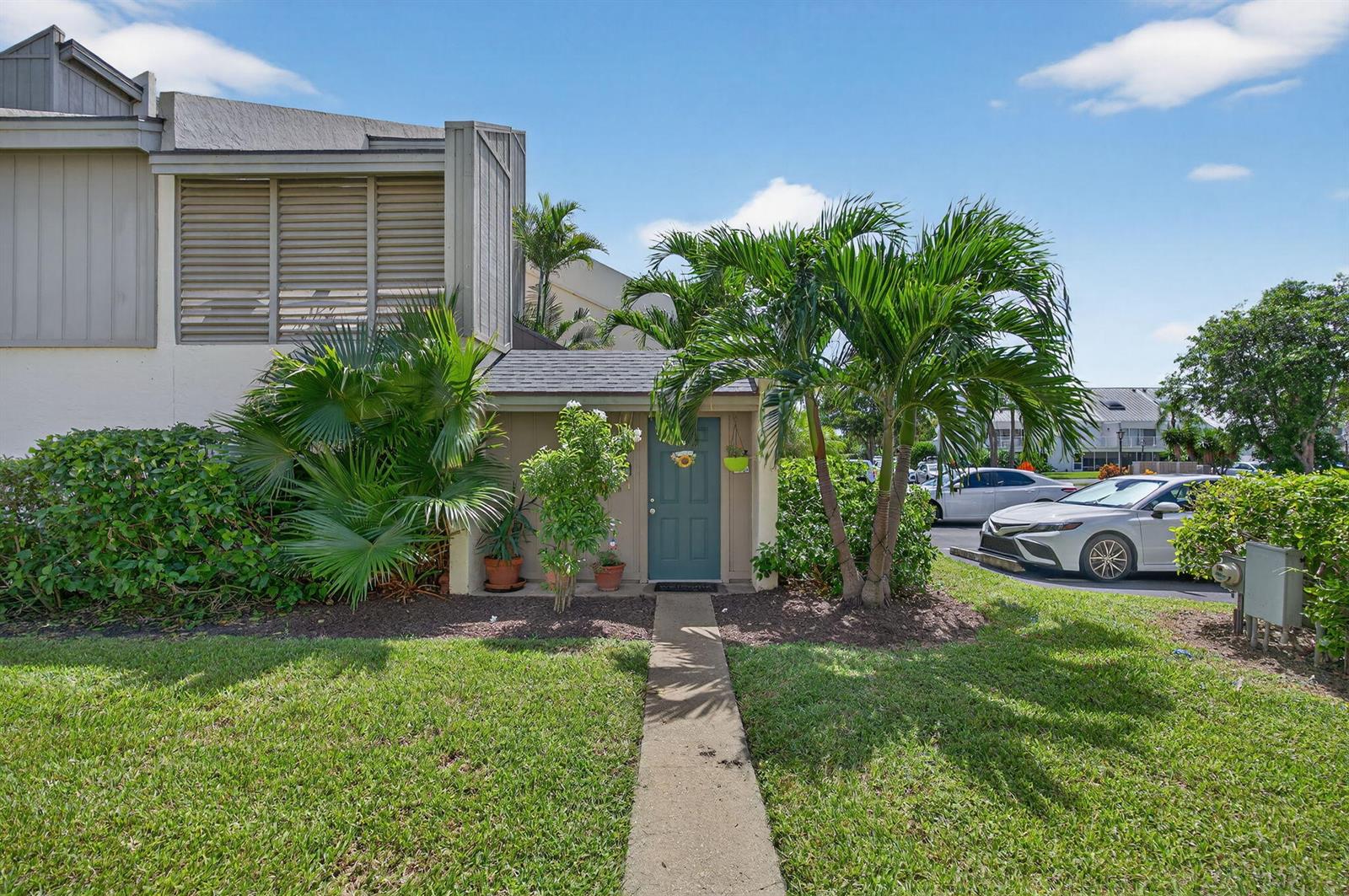 1605 S US Highway 1 Apt 8E