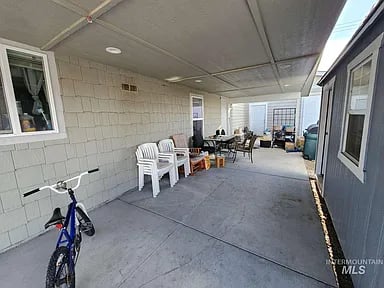 221 7th Ave S