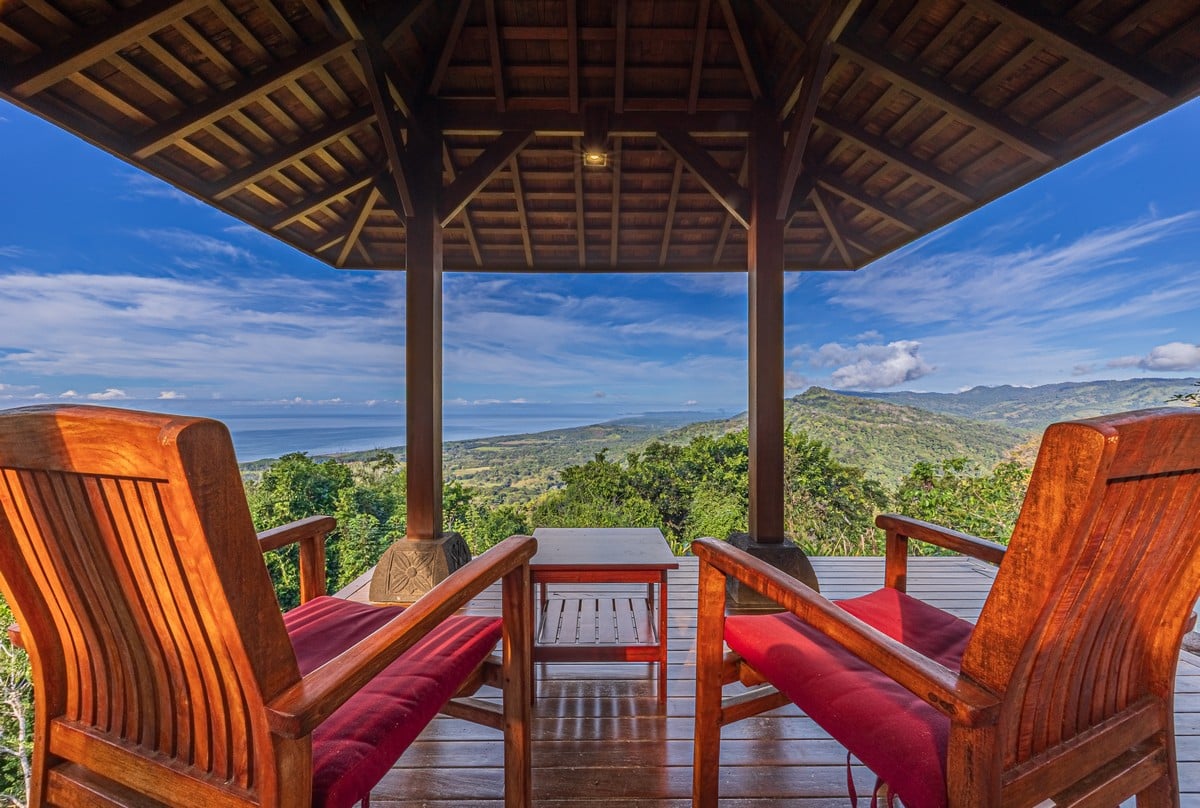 1.37 ACRES – 2 Bedroom Bali Style Home With Pool And THE BEST Ocean View!!!!!