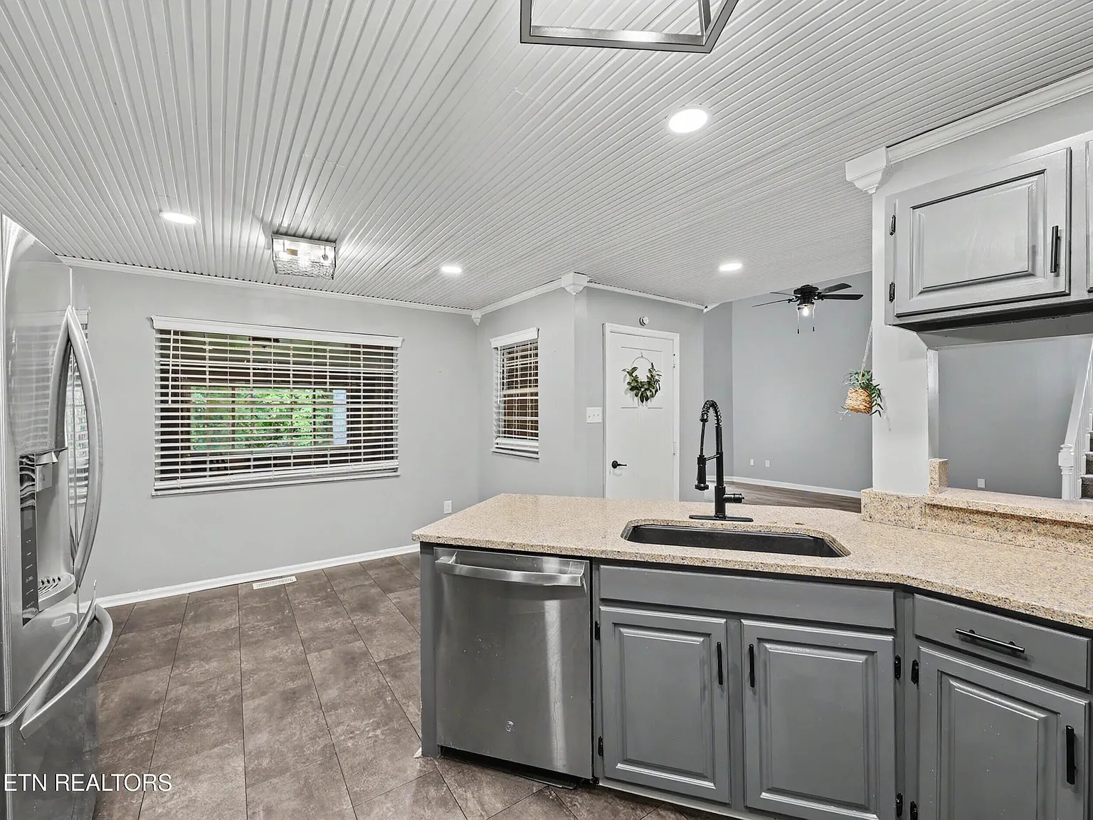 5516 Oakside Drive