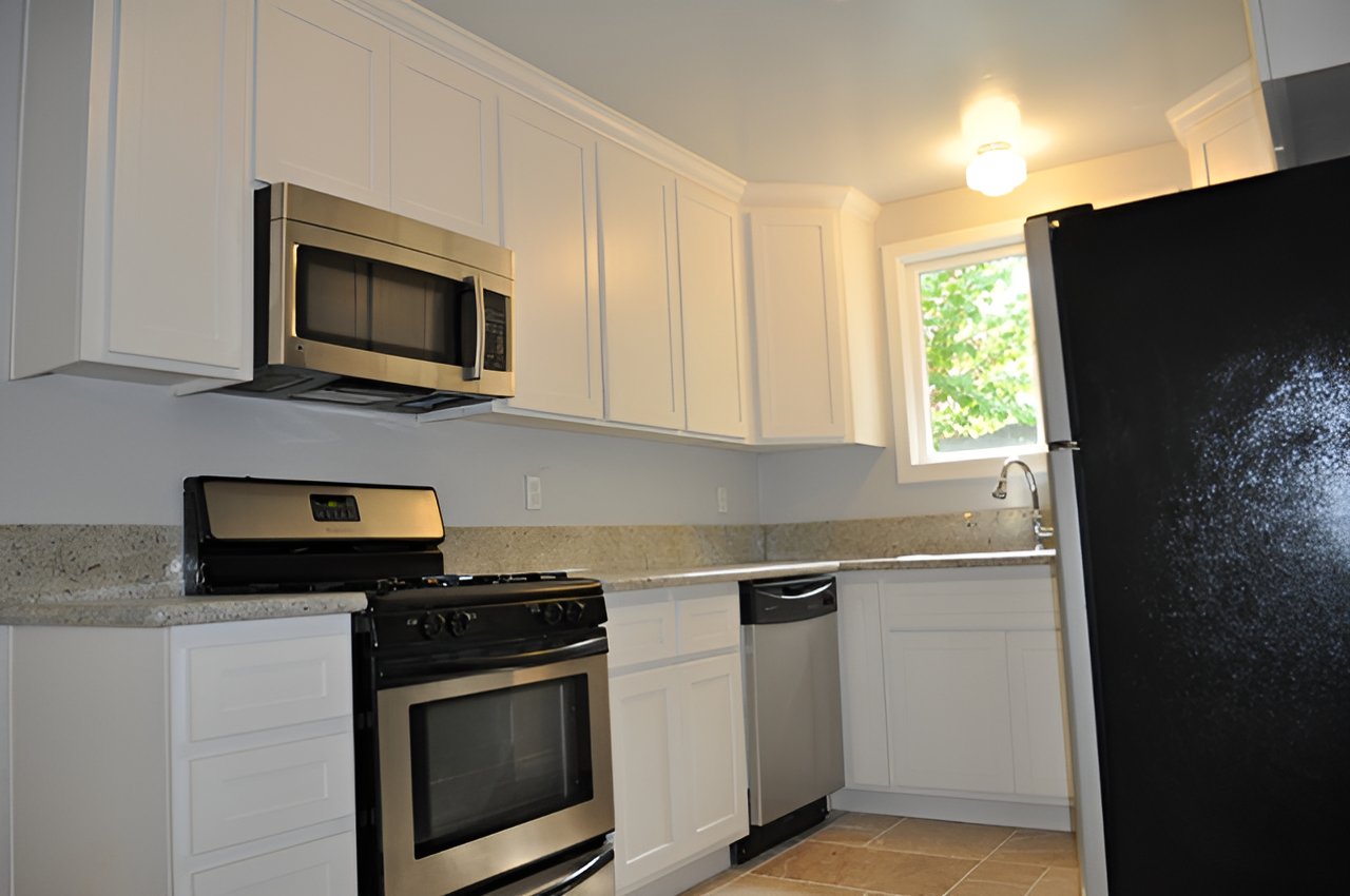New Listing in the Arden Area of Sacramento! 4424 Ravenwood Way 95821