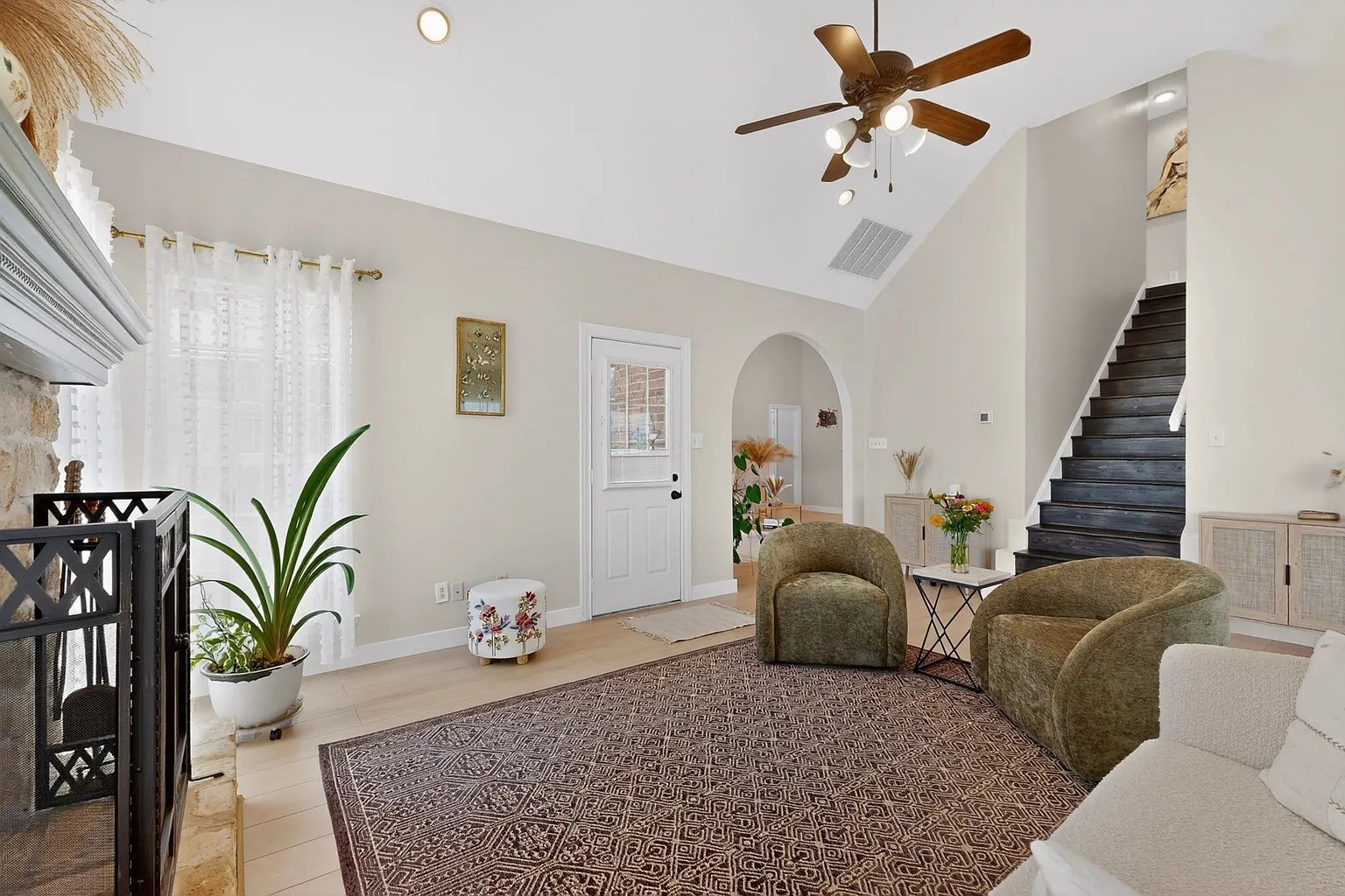 15144 Delaney Lane