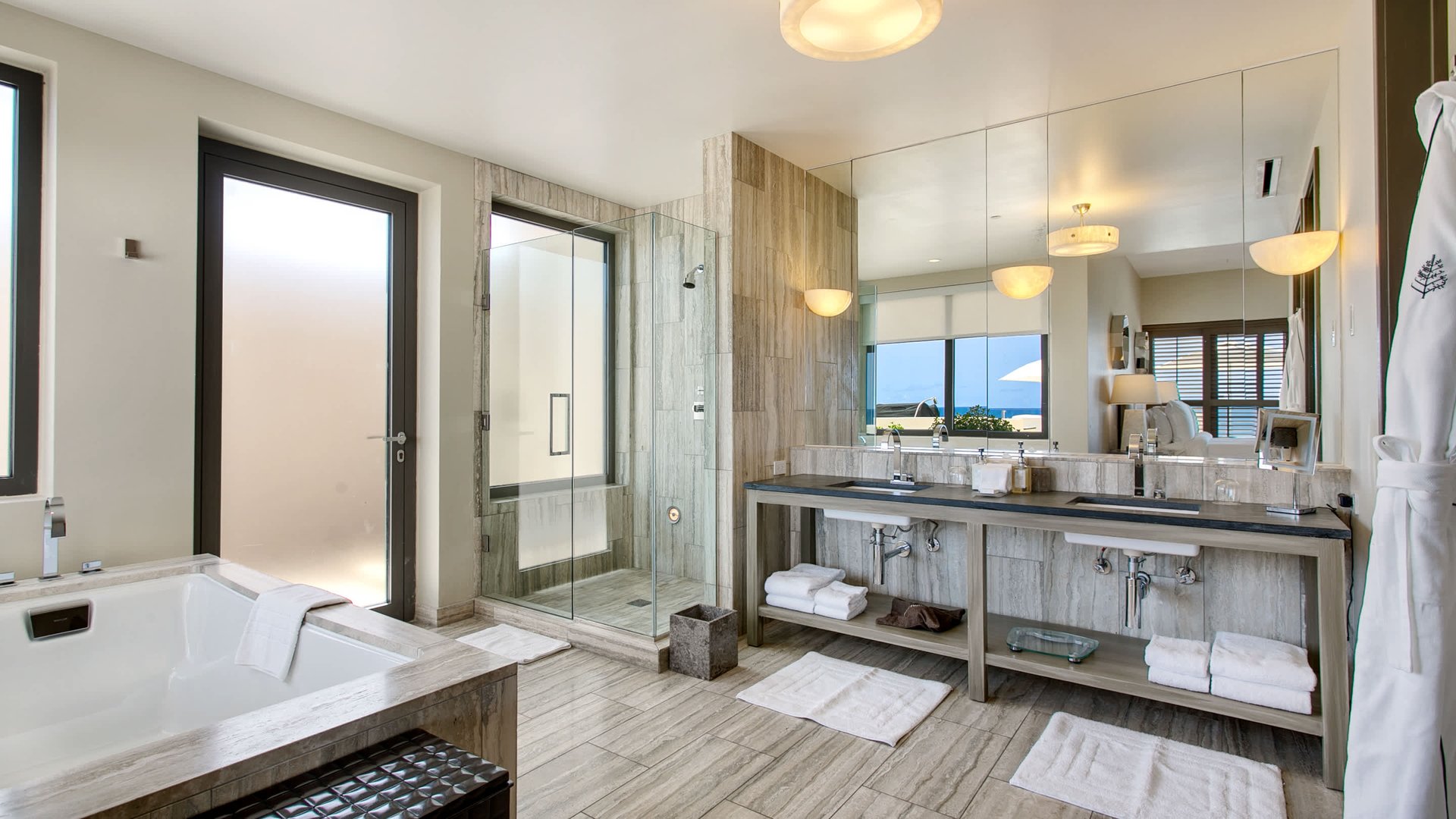 Four Seasons - Penthouse 450