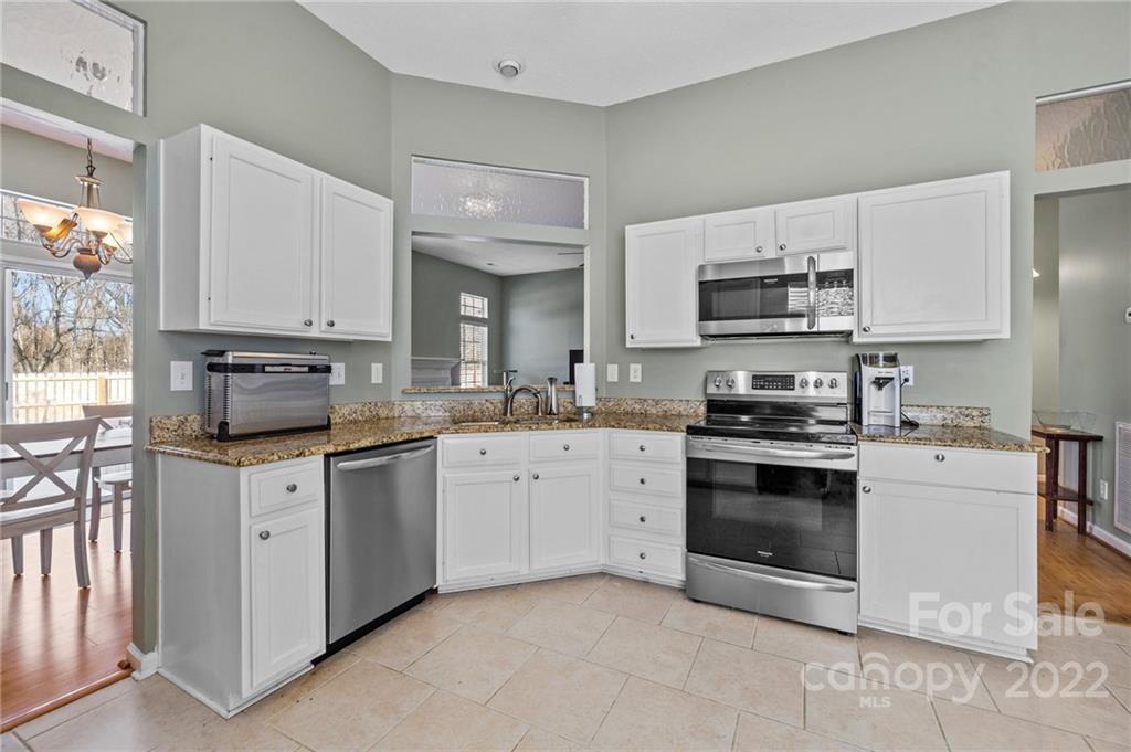 12109 Landing Green Dr