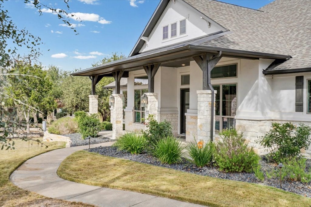 1216 Deerfoot Circle