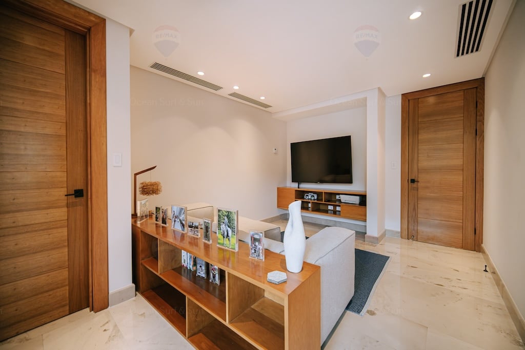 Cortez Amarillo 4 | Newly Renovated 5-Bedroom Ocean-View Luxury Home in Reserva Conchal