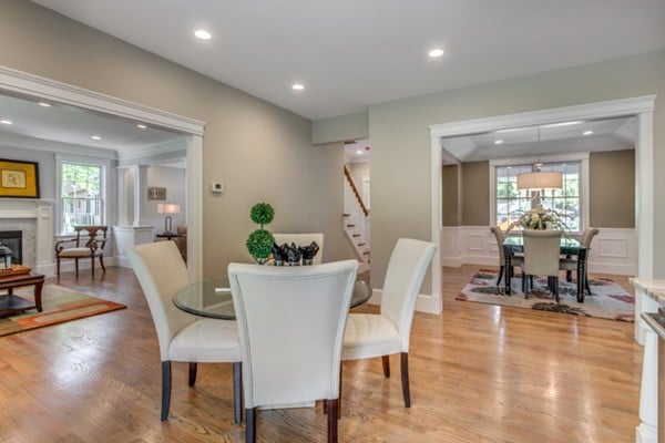 8 Holton Rd