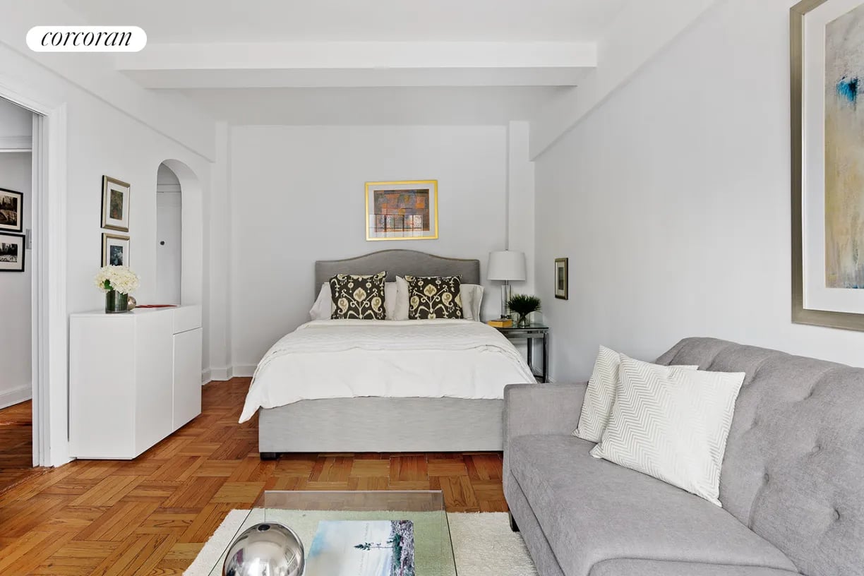 140 E 40th St Apt 10G
