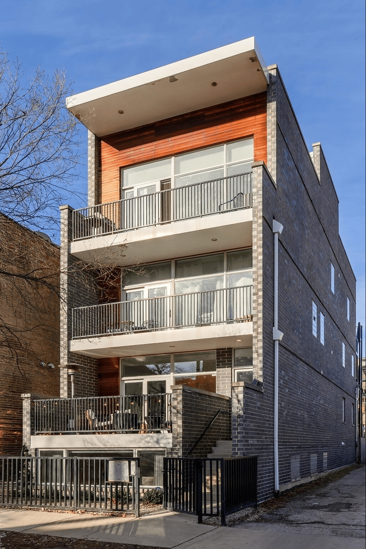 1542 N Artesian Ave, #1
