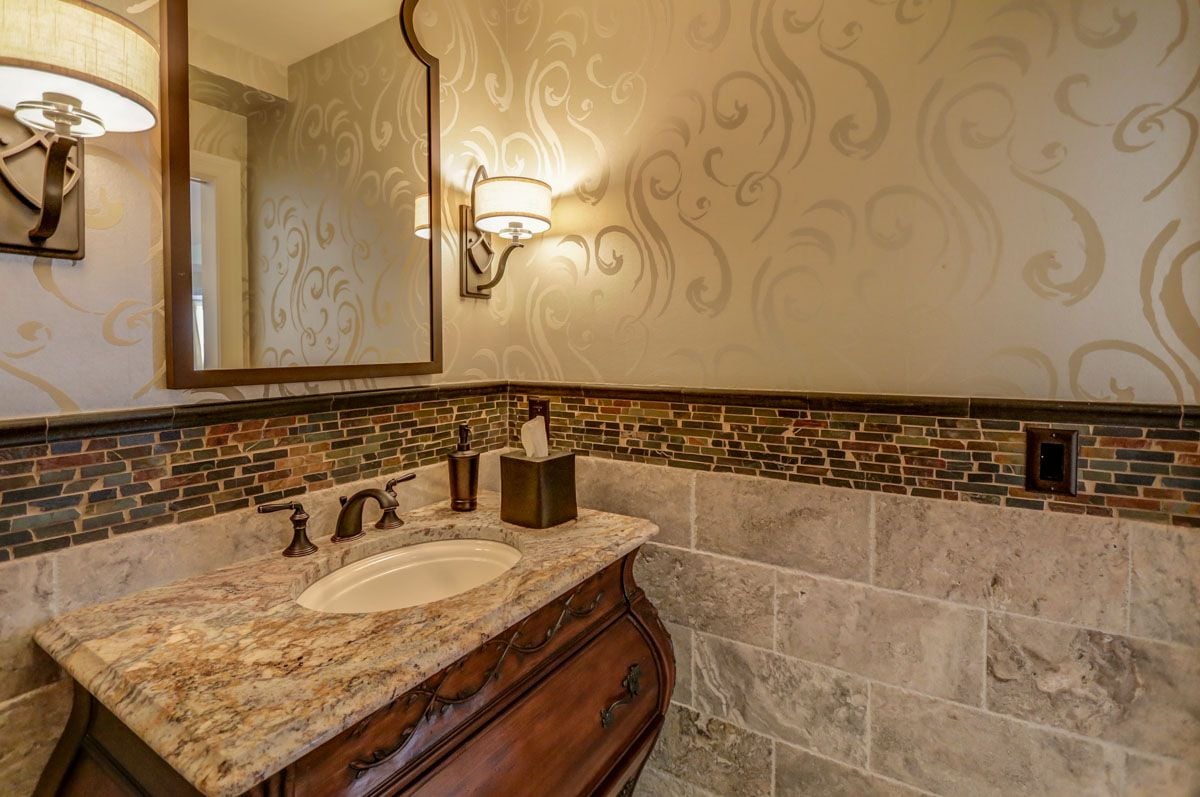 Exclusive Offering: Loraine Penthouse #1007