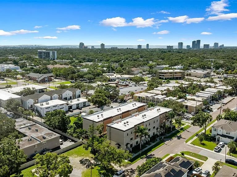 3421 W Horatio St #109