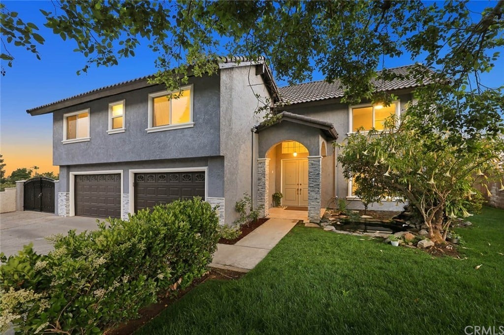 9235 Hidden Farm Rd