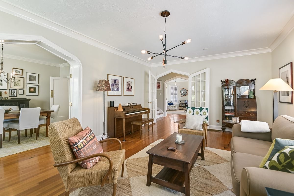 204 W 32nd St