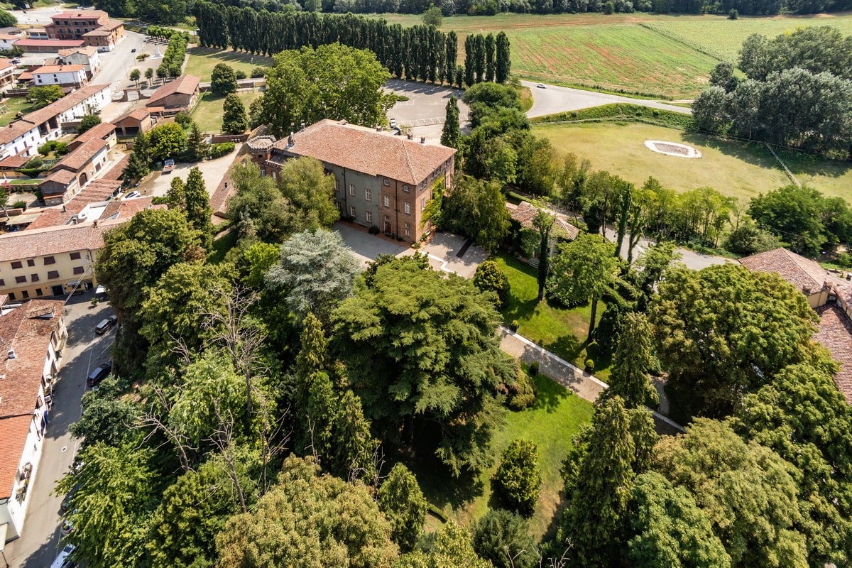 Stunning Castle in the Piedmont Region of Italy