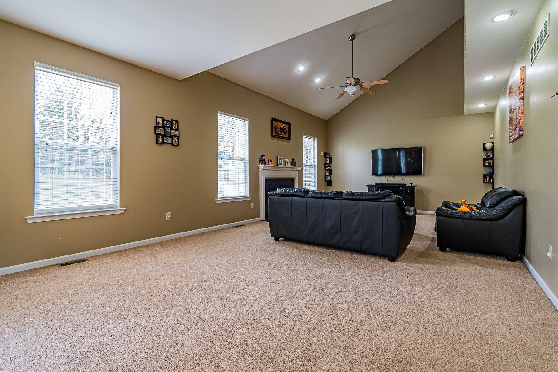 4970 Hycliff Chase